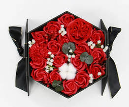 Подарунковий набір мила з троянд у ЧОРНІЙ коробці | Подарунковий набір мильних кольорів