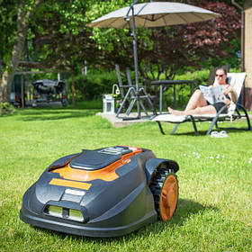 Роботи-газонокосарки