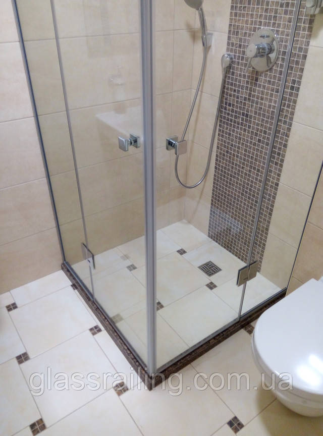 Душова перегородка з скла