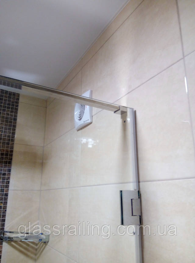 Душова перегородка з скла