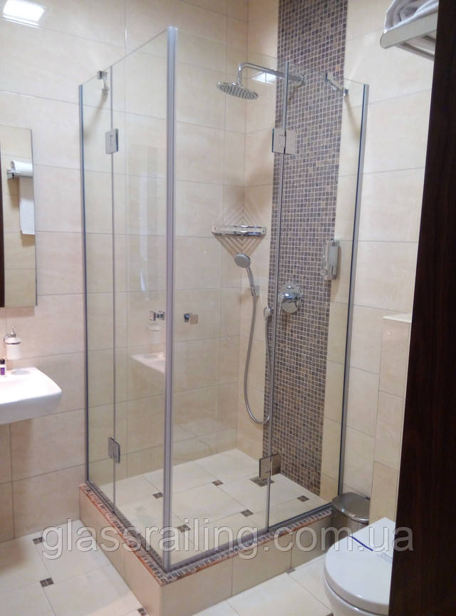 Душова перегородка з скла
