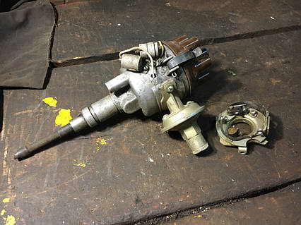 РАСПРЕДЕЛИТЕЛЬ ЗАЖИГАНИЯ ТРАМБЛЕР КОНТАКТНЫЙ ГАЗ- 51/52 / 23.3706