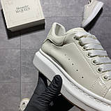 Жіночі кросівки Alexander McQueen White Crema, лаковані шкіряні кросівки александр макквін, фото 6