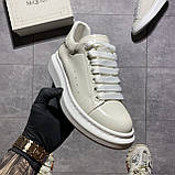 Жіночі кросівки Alexander McQueen White Crema, лаковані шкіряні кросівки александр макквін, фото 7