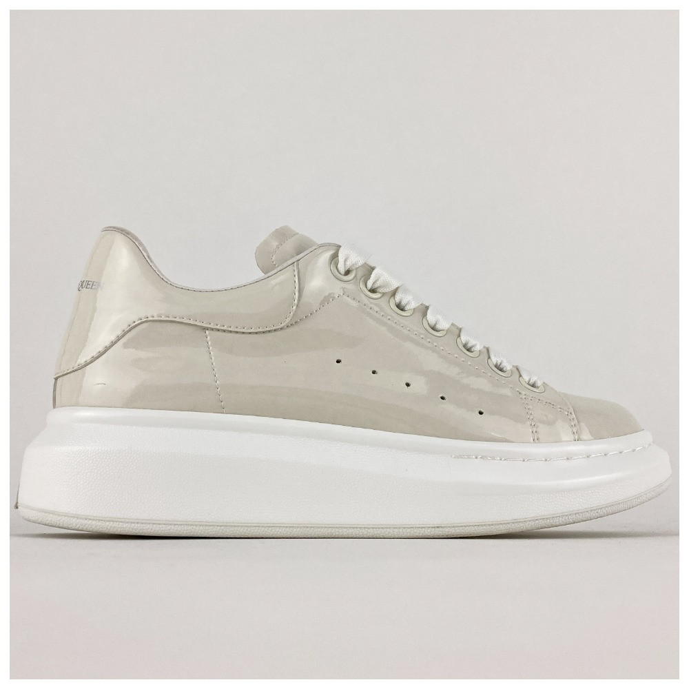 Жіночі кросівки Alexander McQueen White Crema, лаковані шкіряні кросівки александр макквін, фото 1
