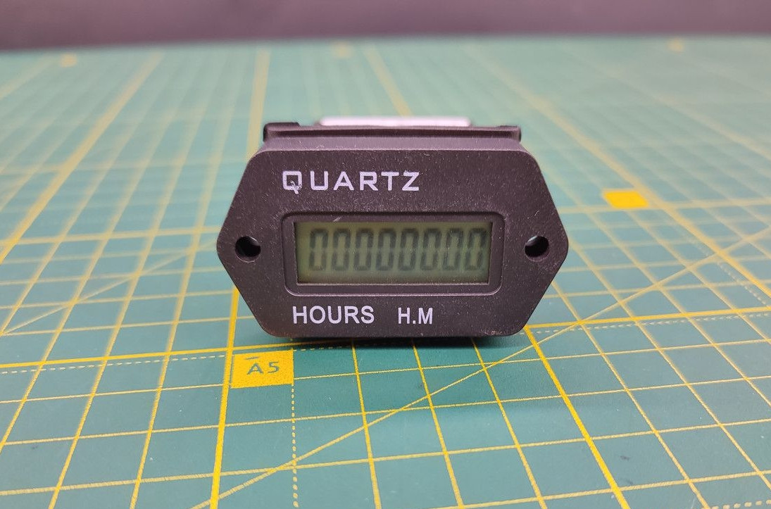 Лічильник мотогодин цифровий Quartz 220 вольтів