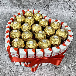 Торт з цукерок кіндер шоколадок серце з Ферерро роше. Подарунок дівчині, жінці на День народження, Валентина, 8 Березня