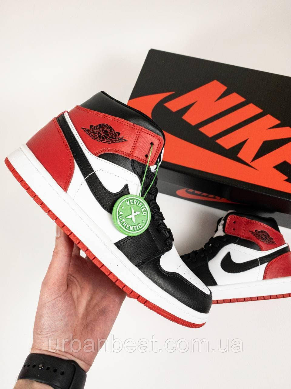 Баскетбольні кросівки Air Jordan 1 Retro Black Toe, фото 1