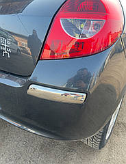 Накладка на задній бампер куточки Нержавіюча сталь Omsa Line для Renault Clio III 2005-2012 рр.