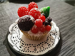 Сувенірна мило ручної роботи "Пірожне"