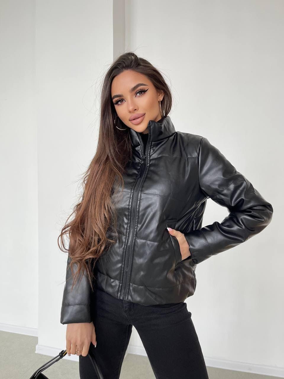 Жіноча демісезонна куртка з екошкіри, фото 1