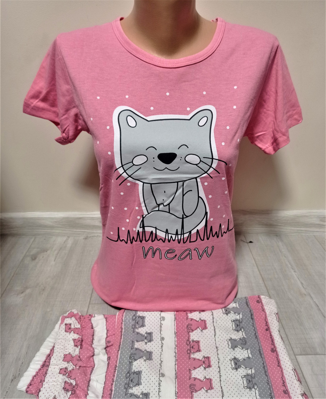 Жіночий комплект для сну двійка Мяу з футболкою та бриджами 40-46 рожевий
