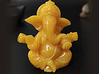 Статуя бога слона Ганеши Желтый