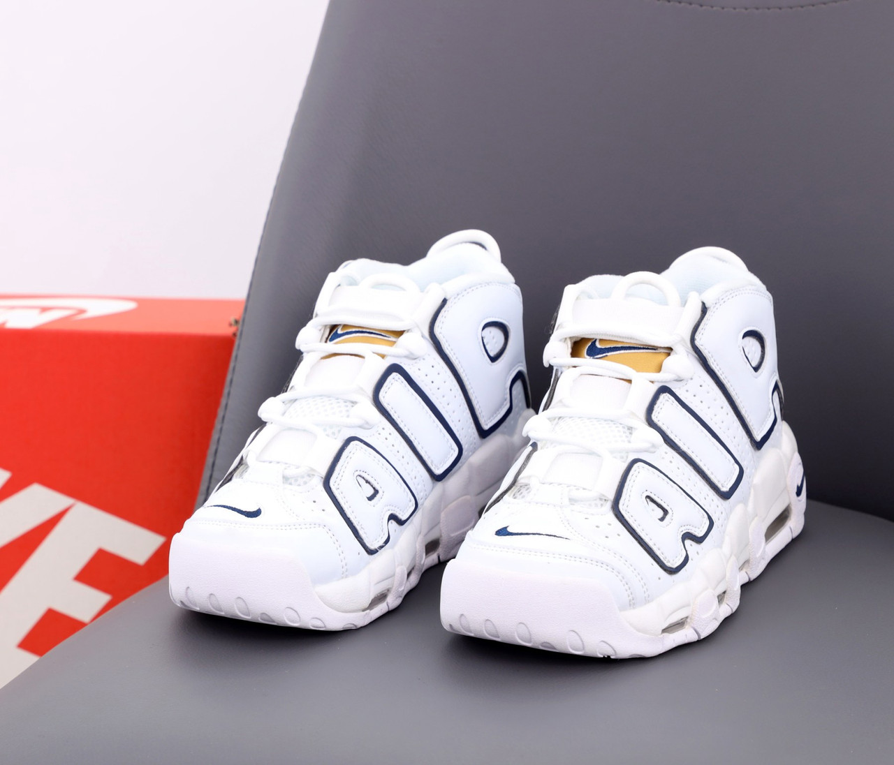 Чоловічі білі Кросівки Nike Air More Uptempo