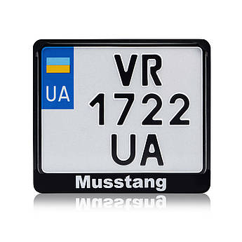 Рамка для монтономіра з написом Mustang пластик