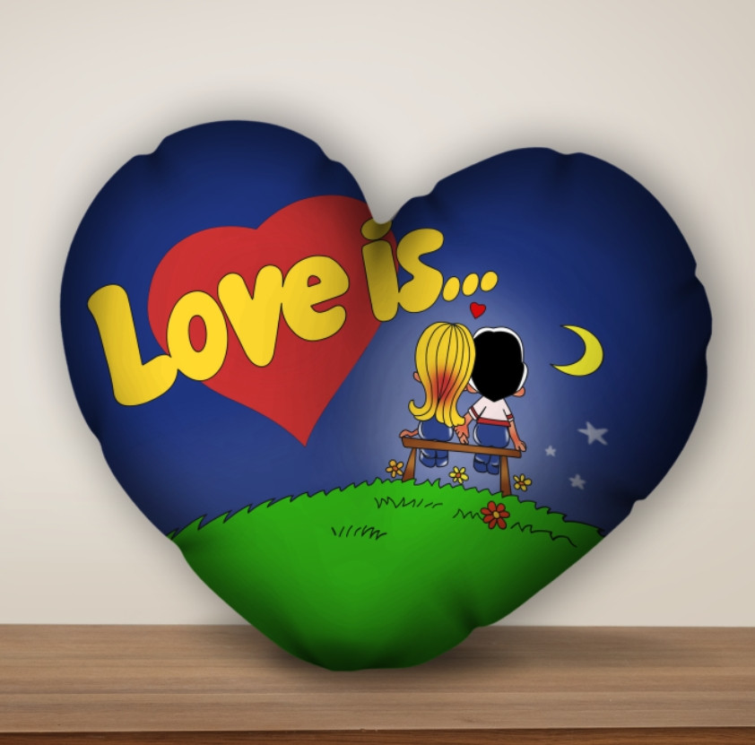 Подушка з принтом на тему: Love is Кохання. Разом дивитися на Місяць, фото 1