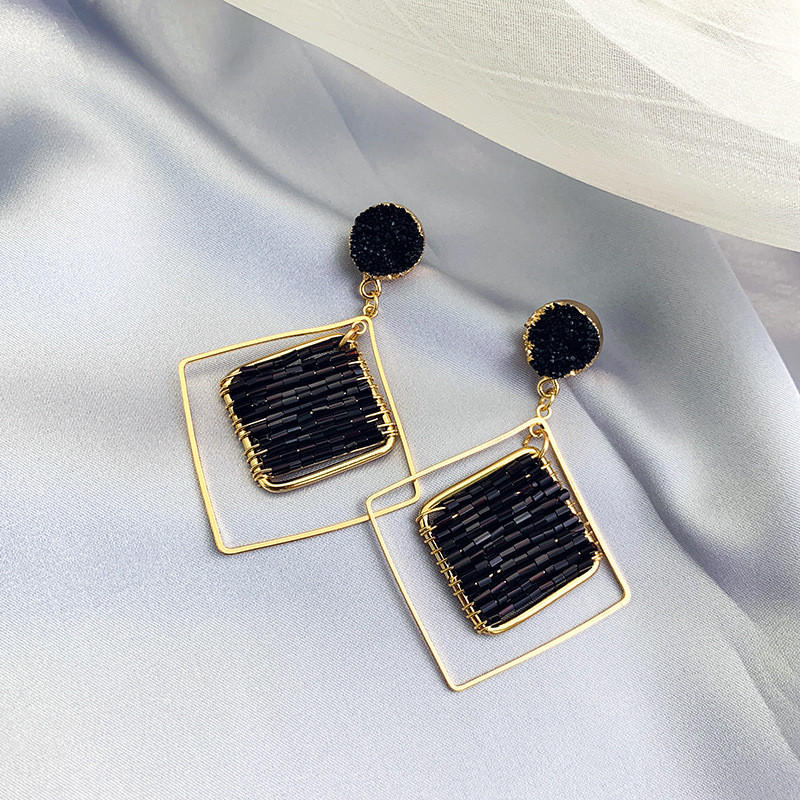 Сережки, біжутерія, жіночі сережки, ошатні сережки, в кольорі золото, сережки на кожен день, чорні