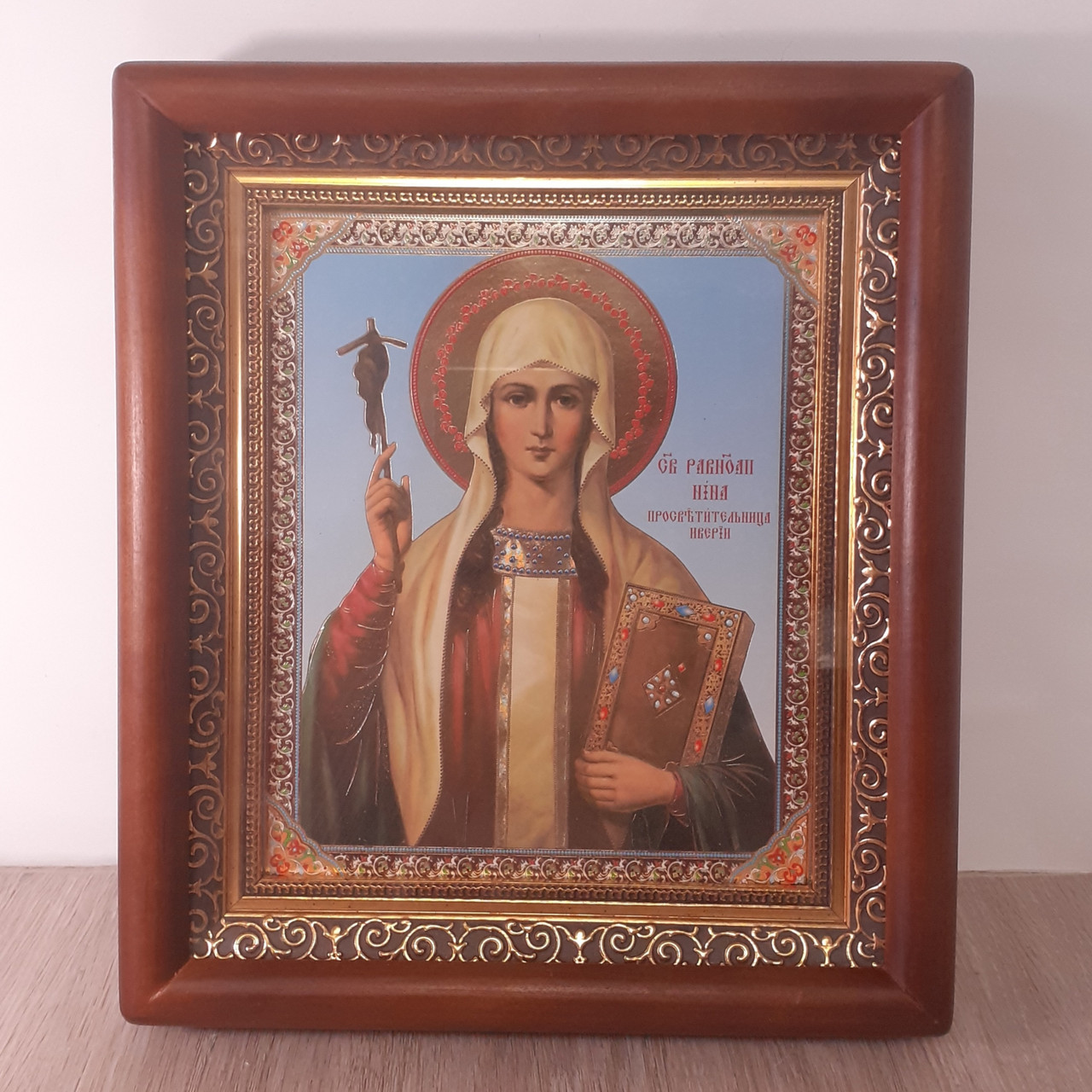 Ікона Ніна свята рівноапостольна просвітителька Грузії, лик 15х18 см, у коричневому прямому дерев'яному кіоті