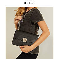 Женская кожаная черная сумка guess