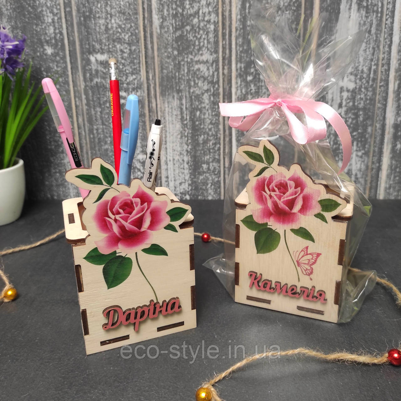 Стакан для ручок "Ніжна Троянда". Подарунок школярам. Подарунок із ім'ям випускний., фото 1