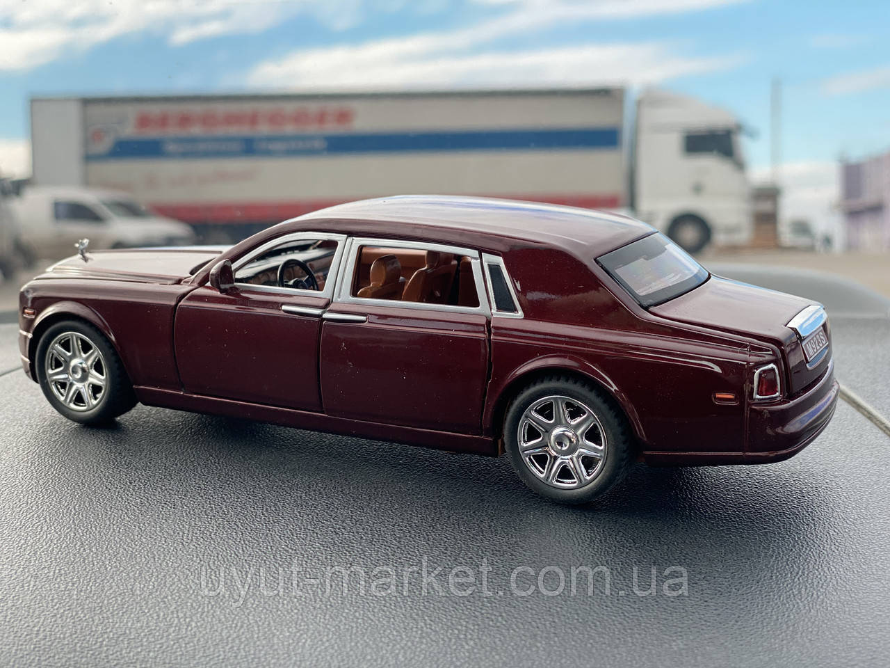 Rolls-Royce Phantom. 1:24 Металлическая коллекционная машинка XLG инерционная, свет, звук в коробке / Микс - фото 6 - id-p1577427216