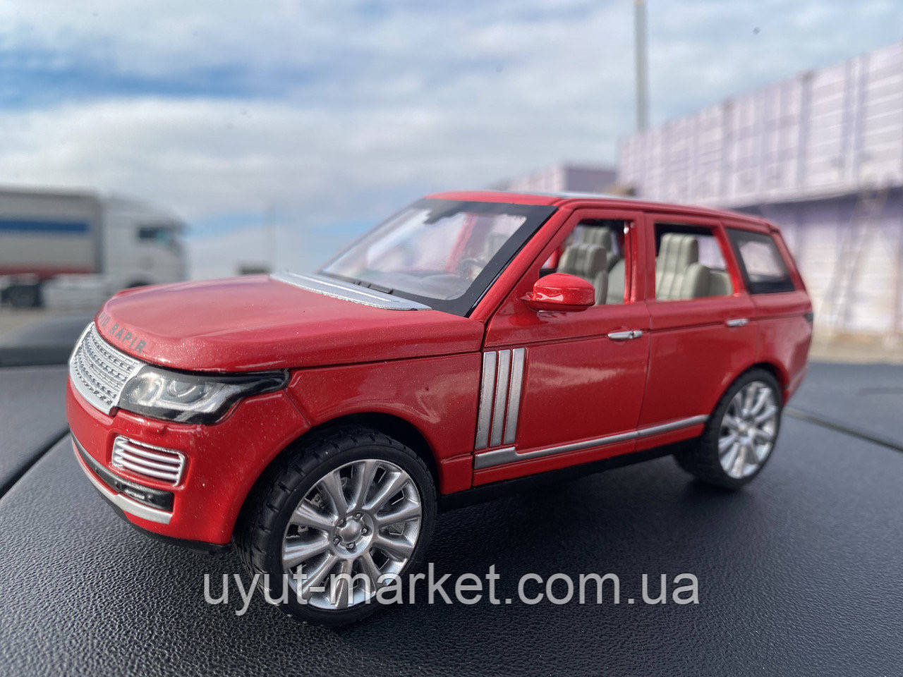 Land Rover. 1:24 Колекційна модель 20 див. інерційна, світло, звук / Мікс