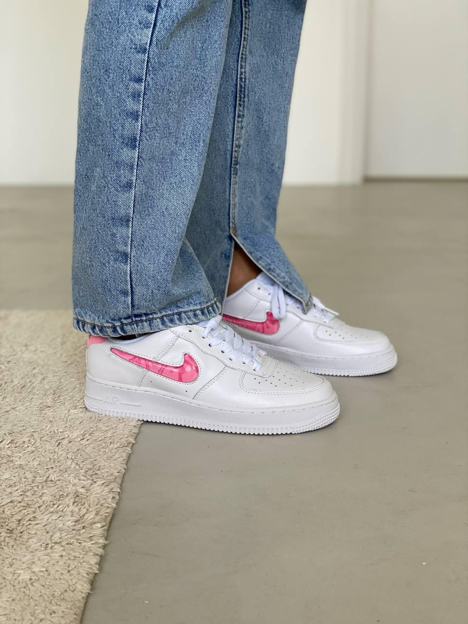 Жіночі кросівки Nike Air Force 1 Jewel White Pink Love | Найк Аір Форс 1 Джевел Білі Розові Лов