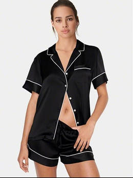 Чорна жіноча піжама шовкова атласна із шортами ( розміри 42-54 XS-XXXL)