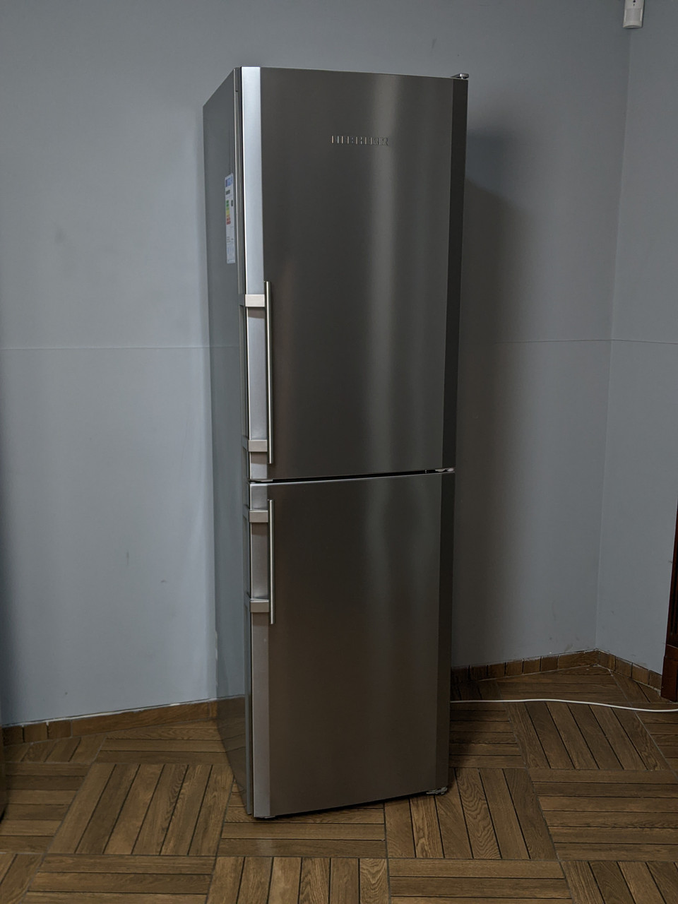 Холодильник Liebherr CUNesf 3933