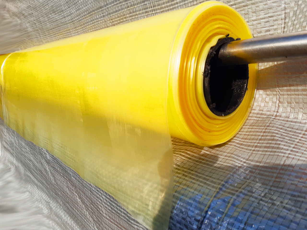 Плівка теплична на метраж 200 мкм, 3м ширина, уф-стабілізація 12 місяців ,(жовта)., фото 1