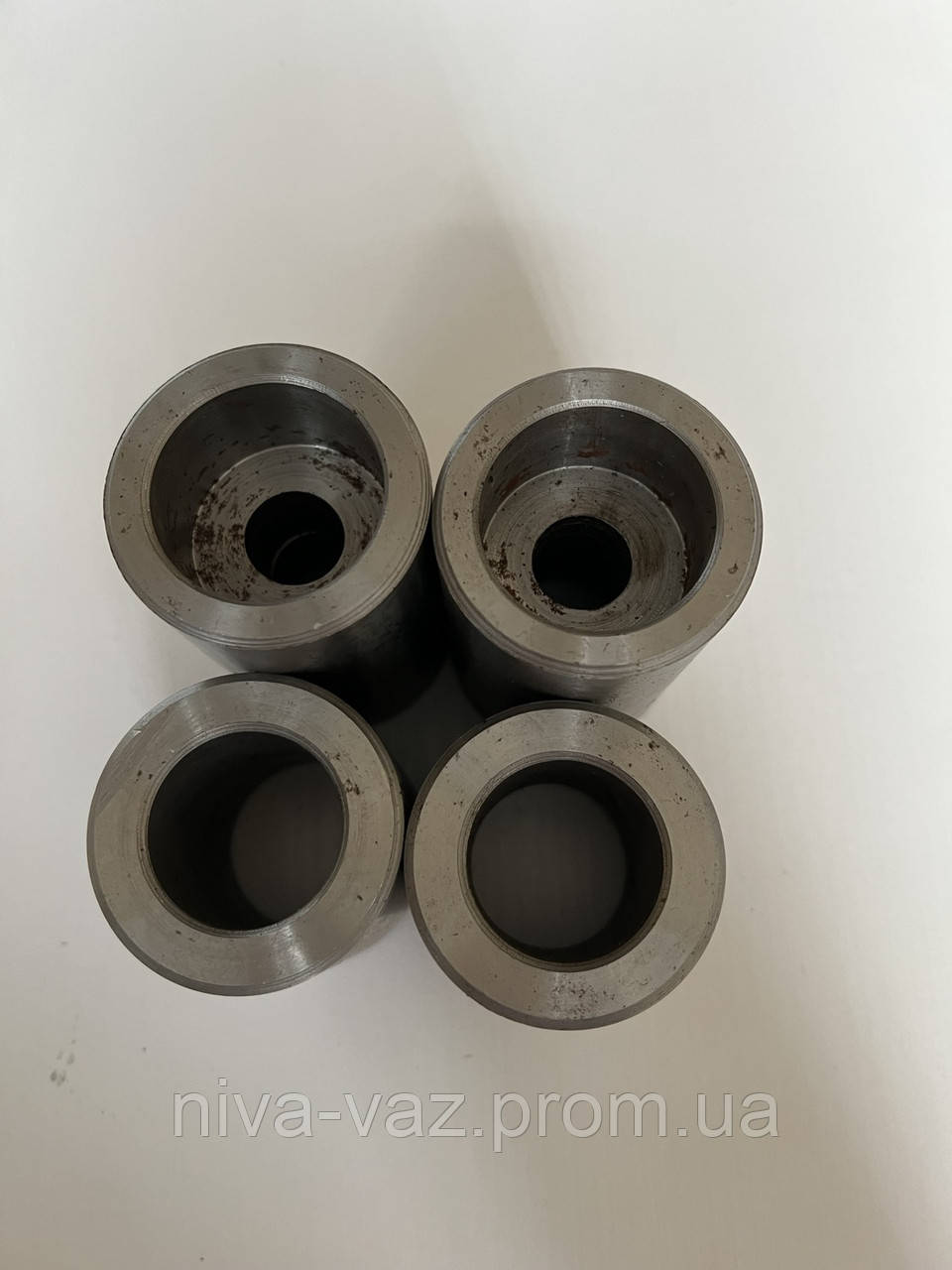 Втулки нижнего рычага нива шевроле. Втулки подрамника под нижний рычаг нива. Втулка оси нижнего рычага ваз 2121,. Втулки нижнего рычага нива шевроле. Втулка нижнего рычага нива 2121.