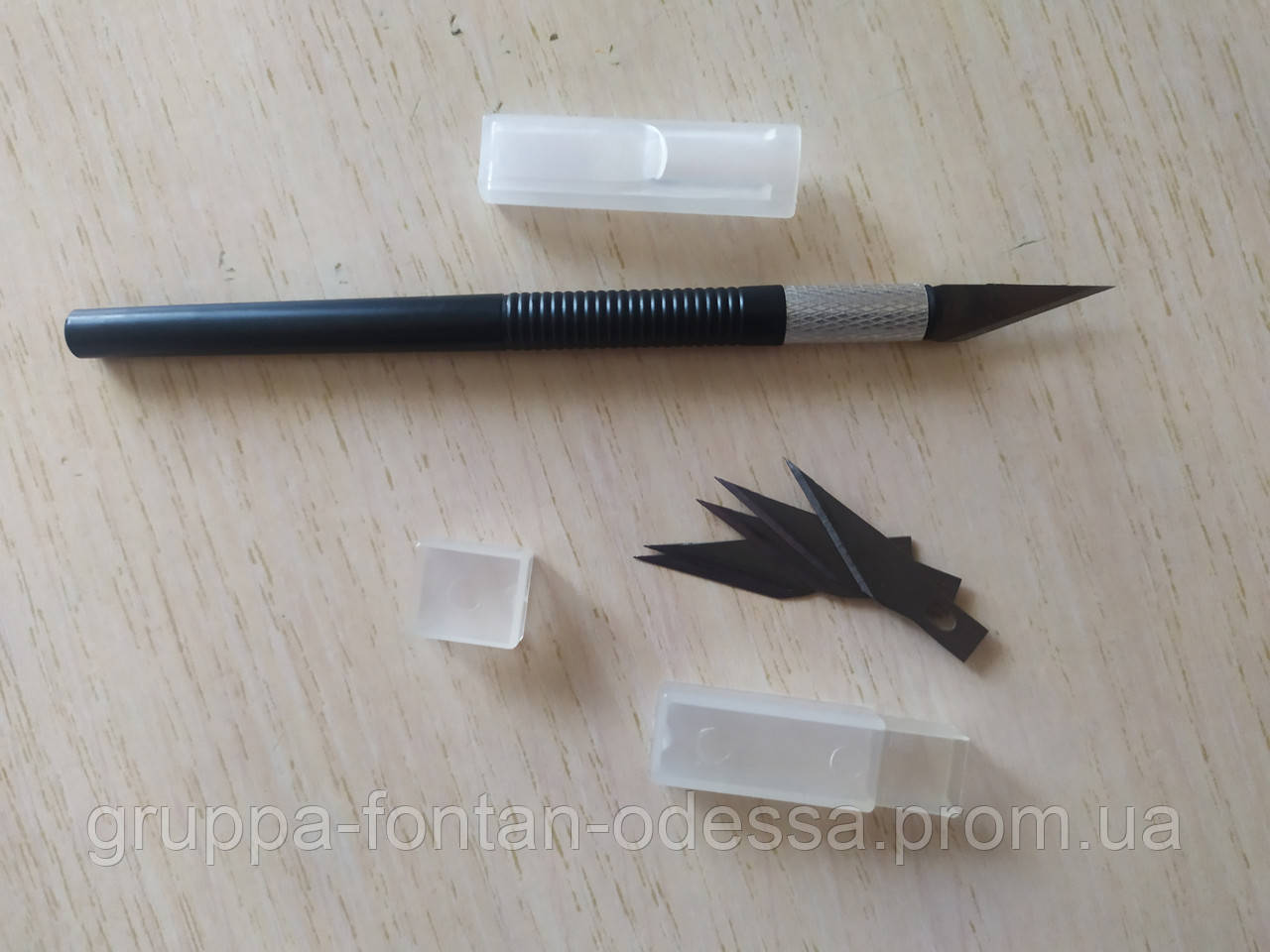 Нож скальпель набор инструмента для резки + дополнительные лезвия 5 шт. - фото 1 - id-p1370677008