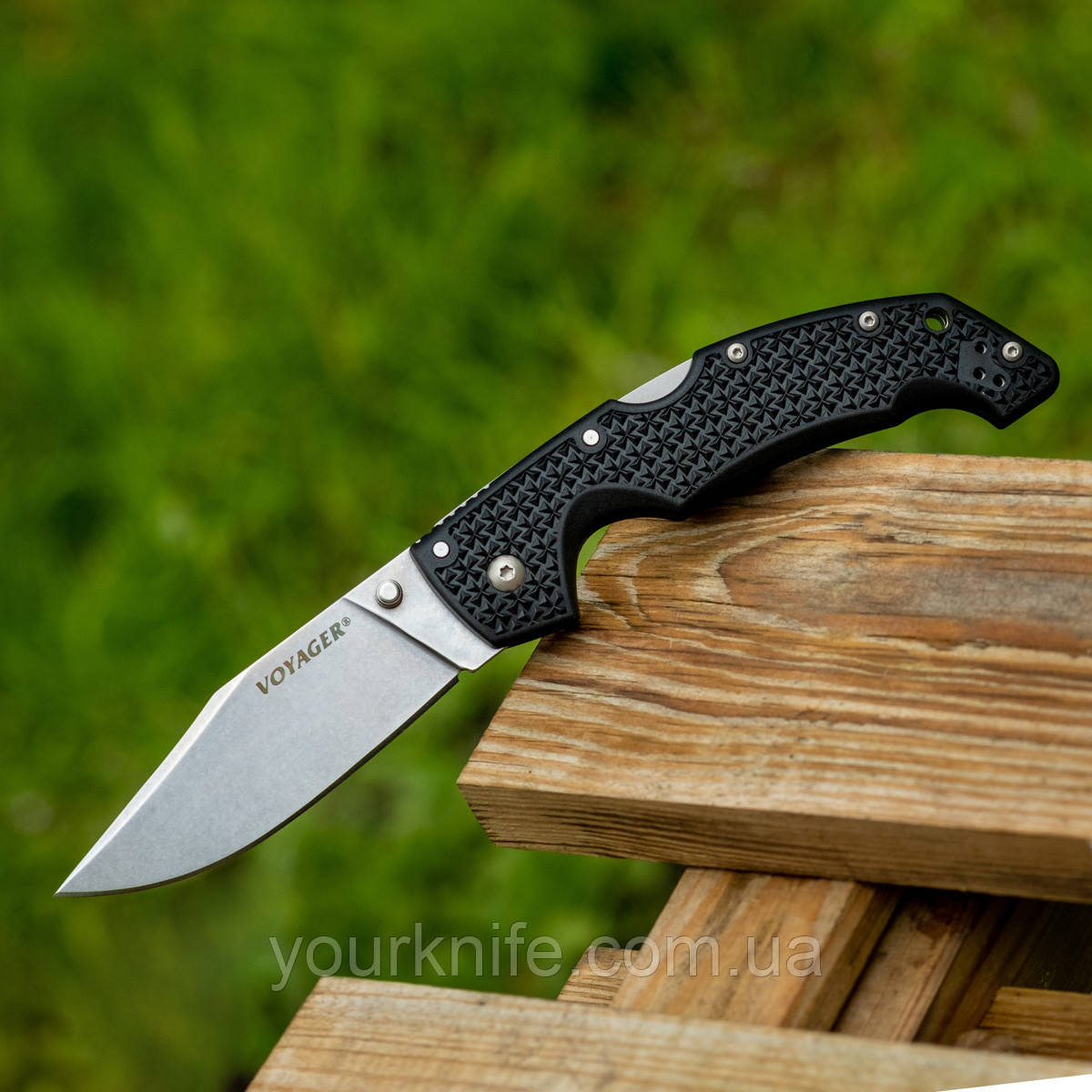 Ніж складаний Cold Steel Voyager Large Clip Point AUS10A