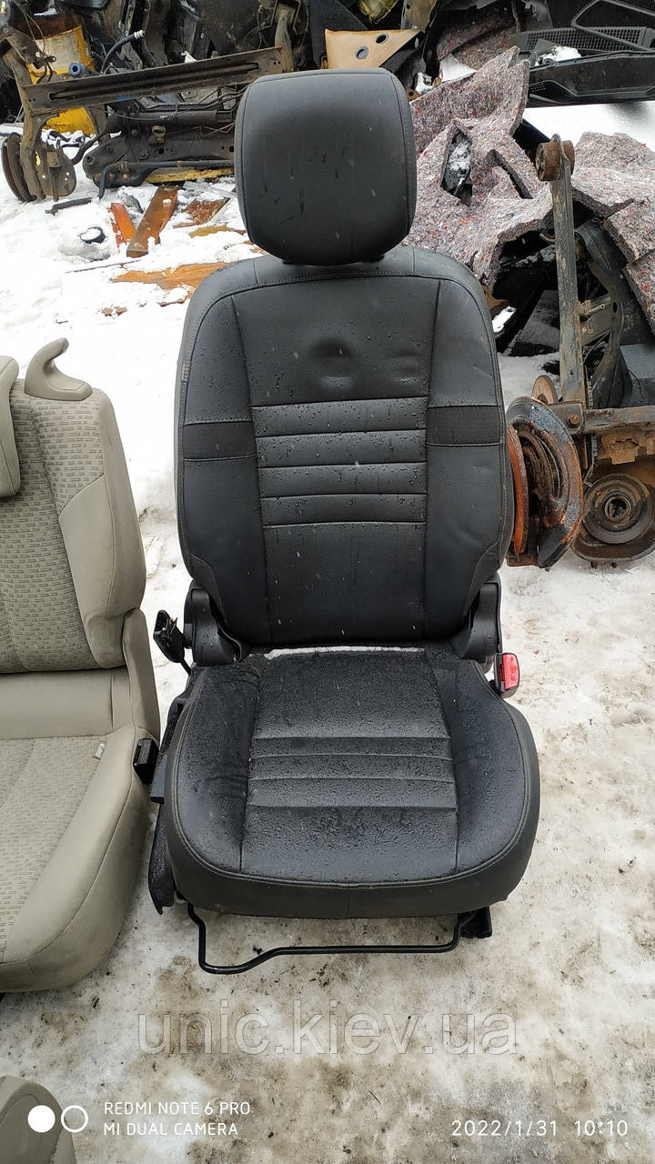 Сидіння переднє праве Рено Меган 3 б/в