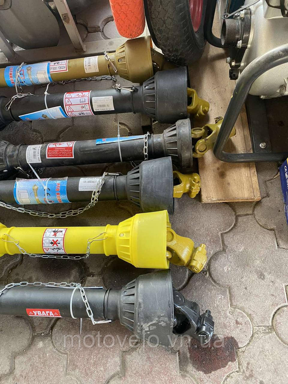 Вал карданний с/г (03В) 6х6 L=800мм трубчастий (хрестовина 24х63)