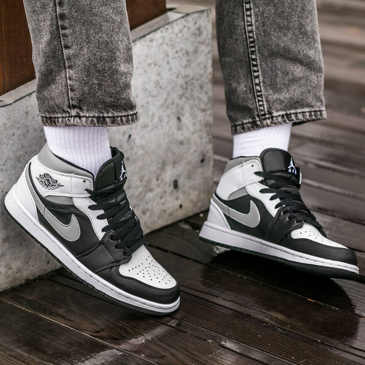Nike Air Jordan Retro 1 Black Grey Whit