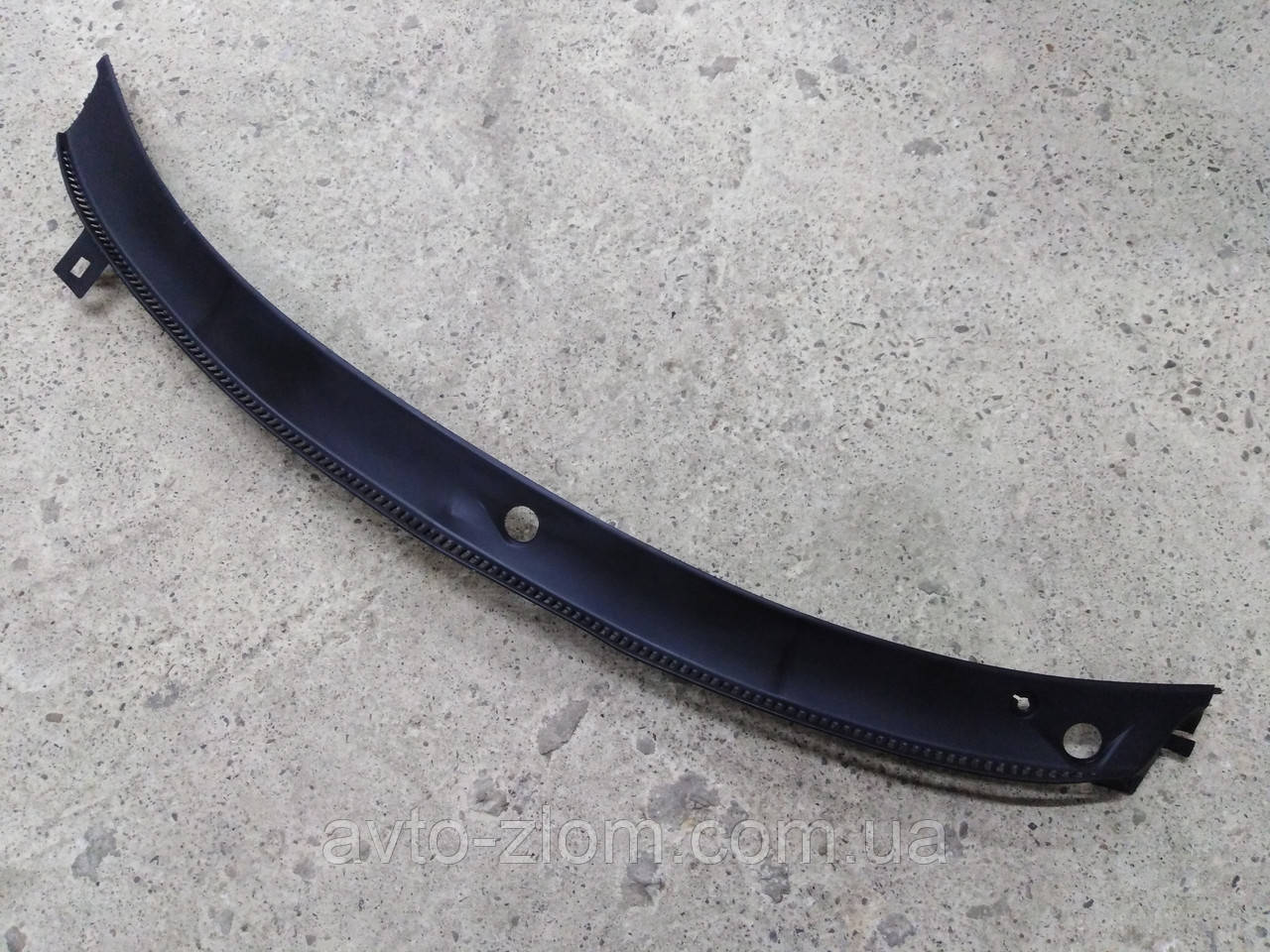 Жабо, пластик під лобове скло Volkswagen Passat B5, Пасат Б5. 3B1819415C.