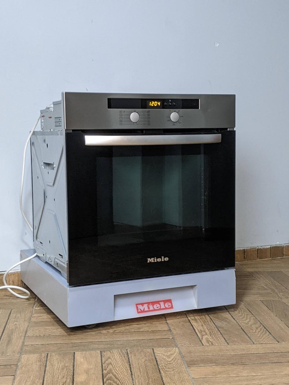 Духова шафа Miele Н4114ВP
