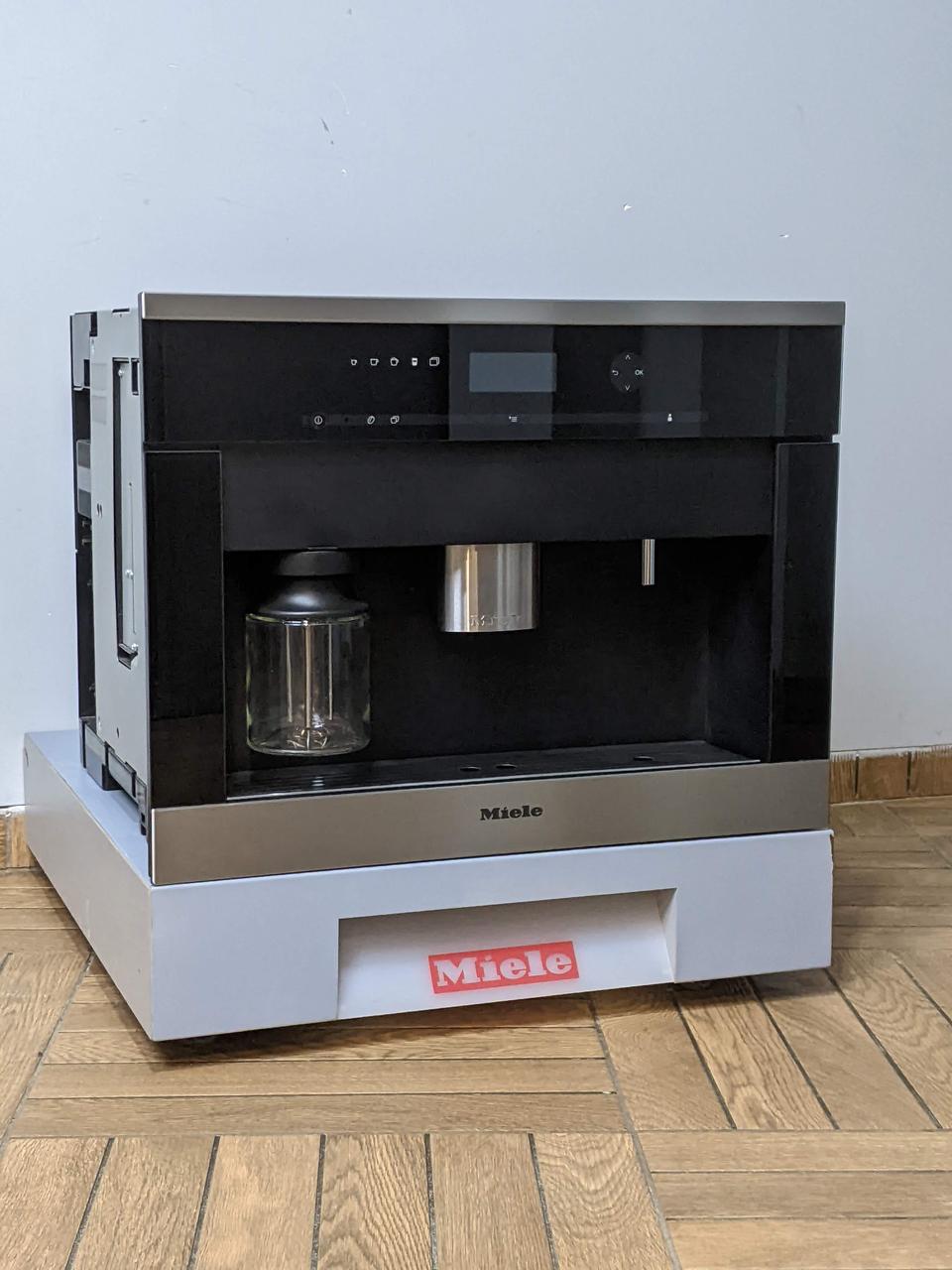 Кавомашина автоматична Miele CVA 6401