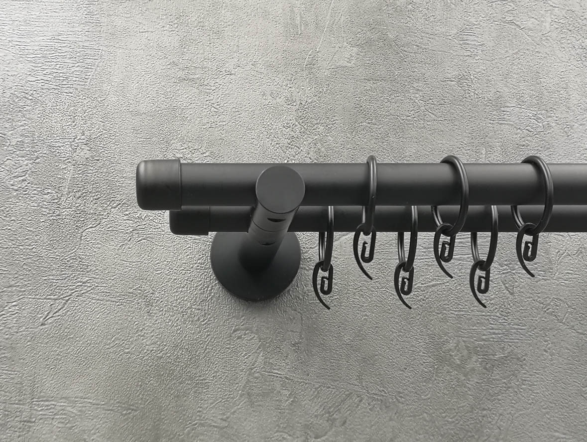 Карниз Quadrum Заглушка 240 см подвійний чорний матовий універсальний 19/19 мм гладка (кільця з гачками), фото 1