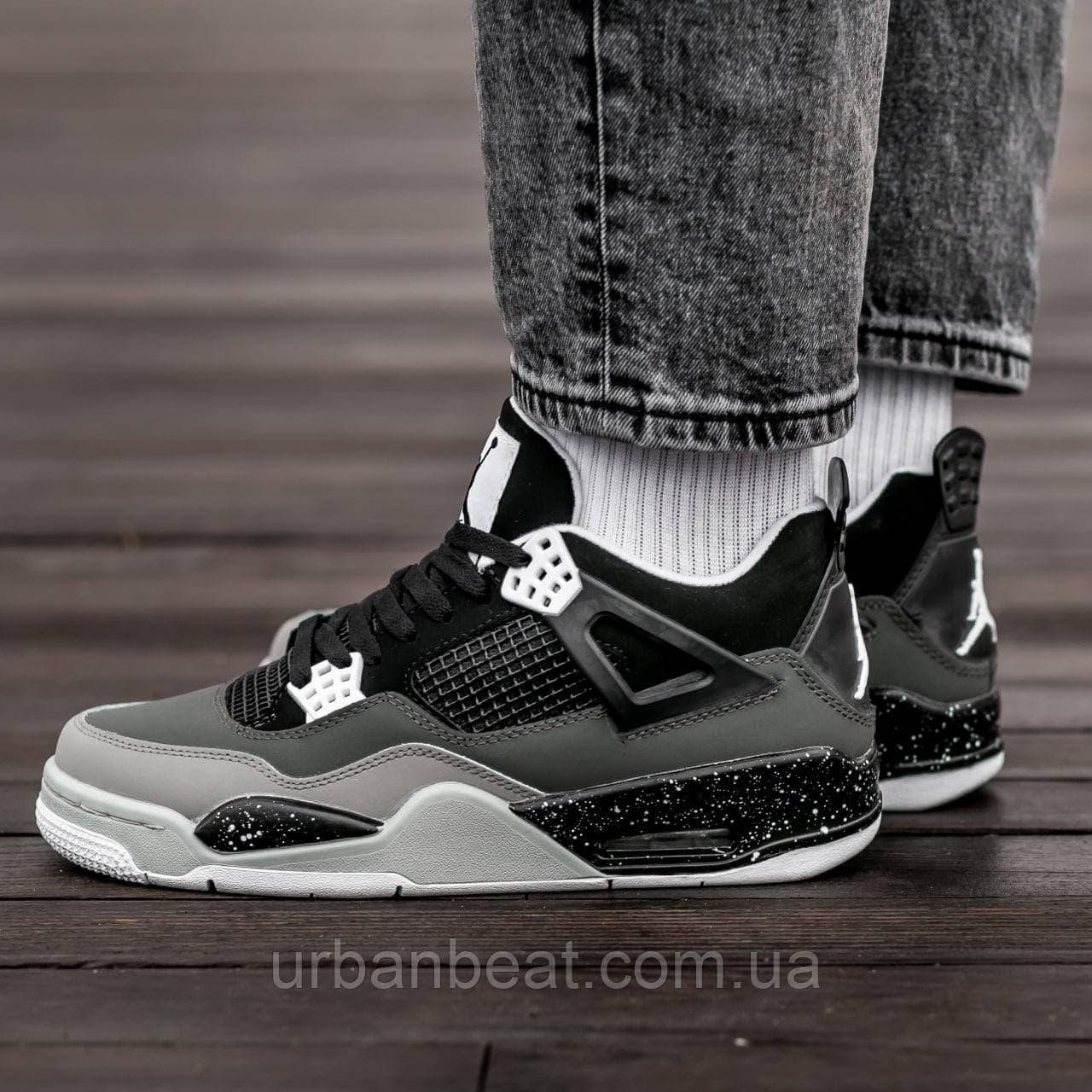 Чоловічі баскетбольні кросівки Air Jordan Retro 4 Black/Grey/White