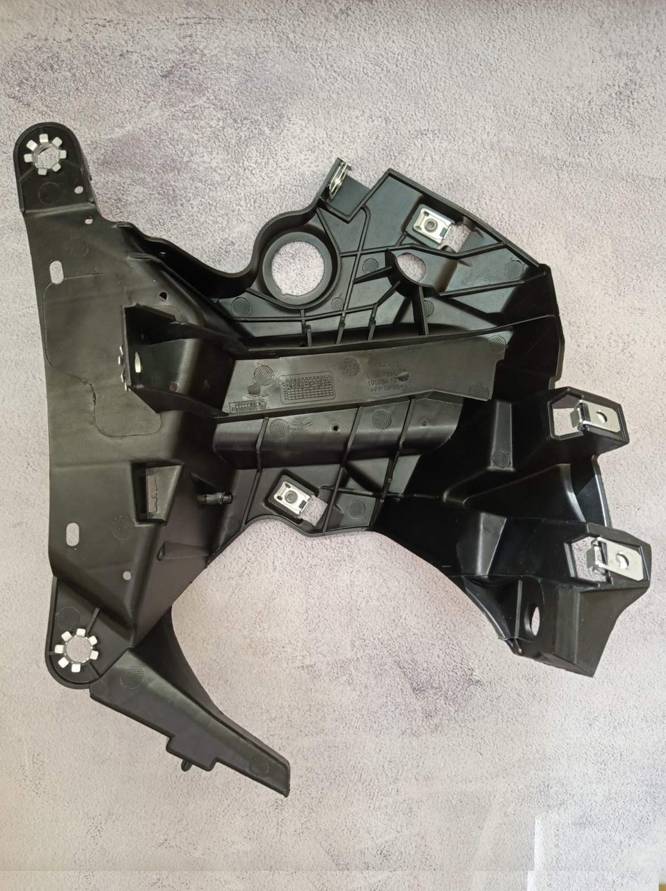 Кронштейн крила переднього лівого BMW X5 F15 51647294543, 51657294543