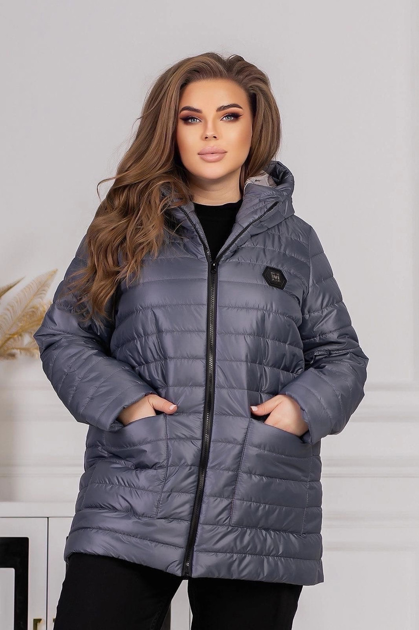 Стильна демісезонна куртка великих розмірів стьобаний з накладними кишенями Україна, фото 1