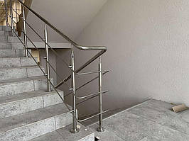 г. Харьков, 1-й Шевченковский въезд, 6.  Нержавеющие перила для лестниц. Перила и поручни для лестниц.  1