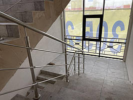 г. Харьков, 1-й Шевченковский въезд, 6.  Нержавеющие перила для лестниц. Перила и поручни для лестниц.  4