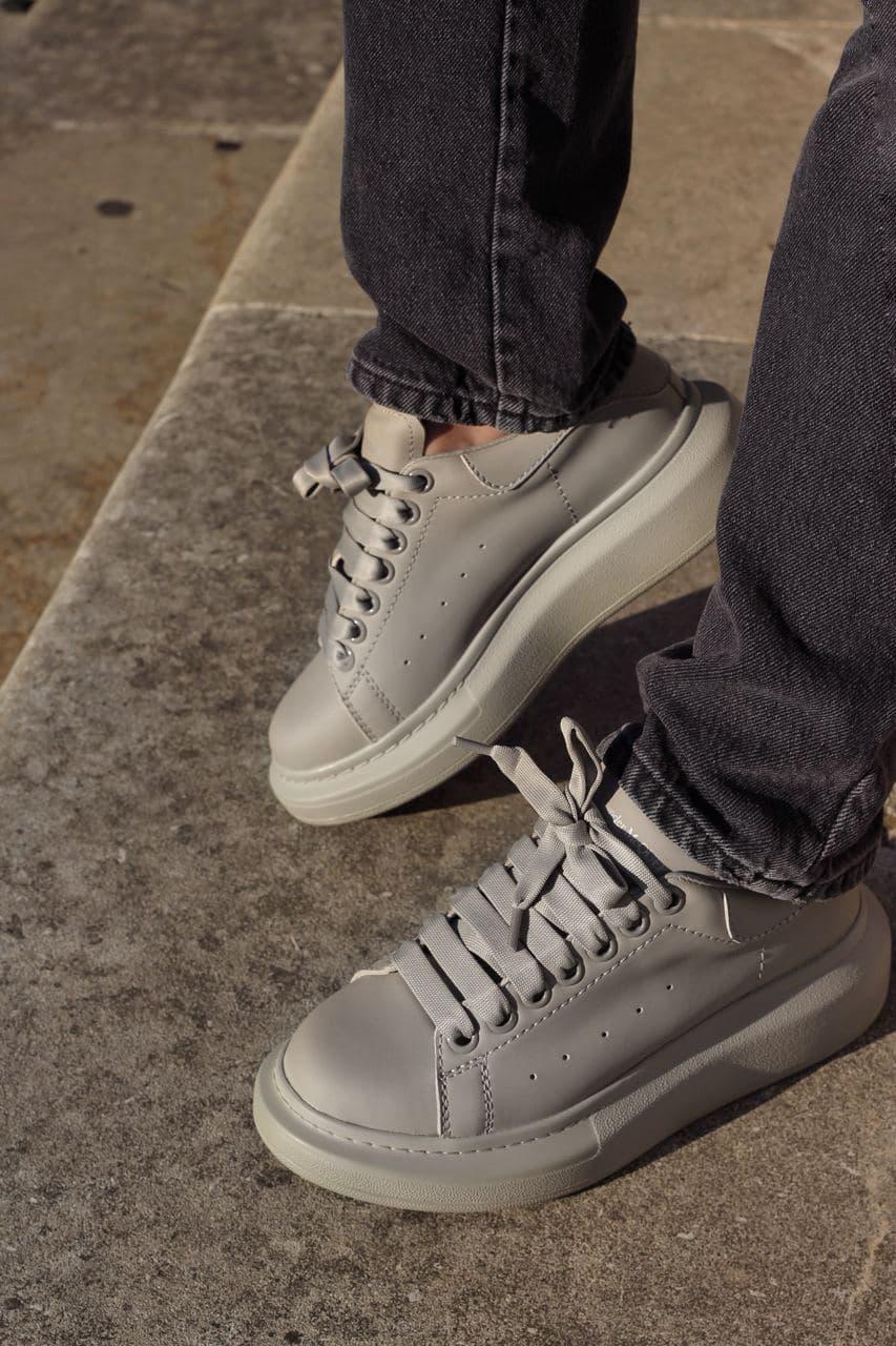 Кросівки жіночі Alexander McQueen Light Grey Matte шкіряні маквин сірі матові повсякденні демісезонні