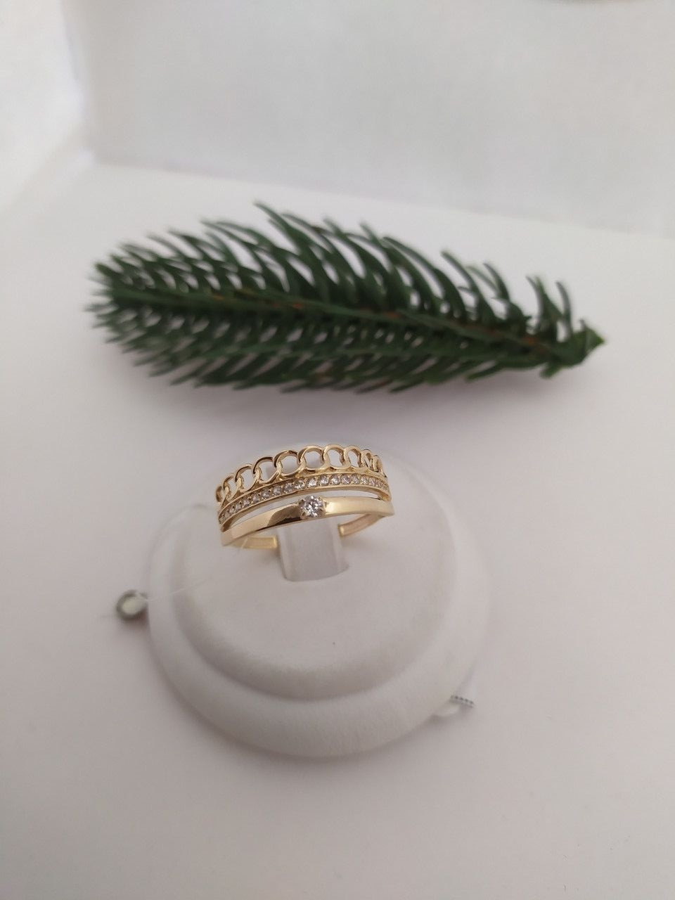 Золоте кольцо 585 проби з камінчиком, фото 1