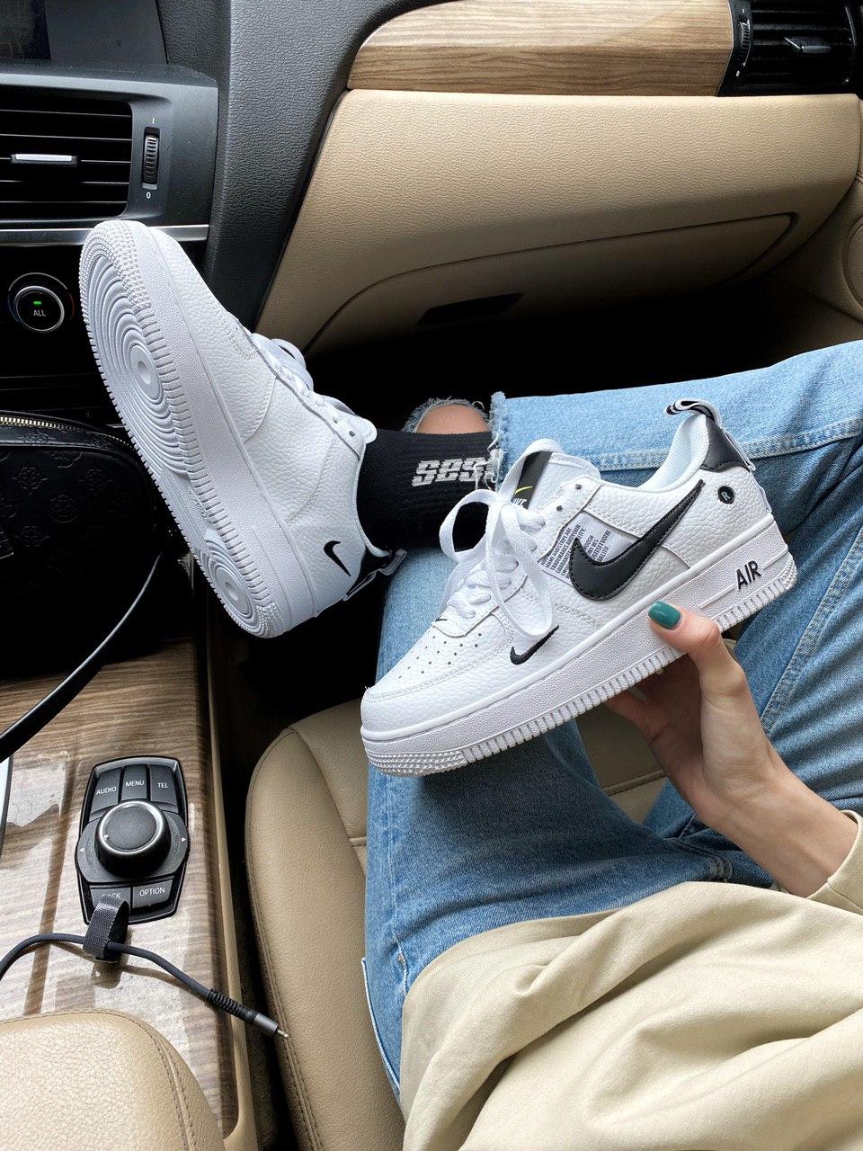 Чоловічі / жіночі кросівки Nike Air Force 1’07Lv8 White Black | Найк Аір Форс 1’07Lv8 Білі Чорні