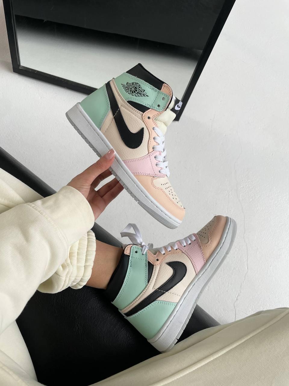 Жіночі кросівки Nike Air Jordan Retro 1 Mid High Multicolor | Найк Аір Джордан