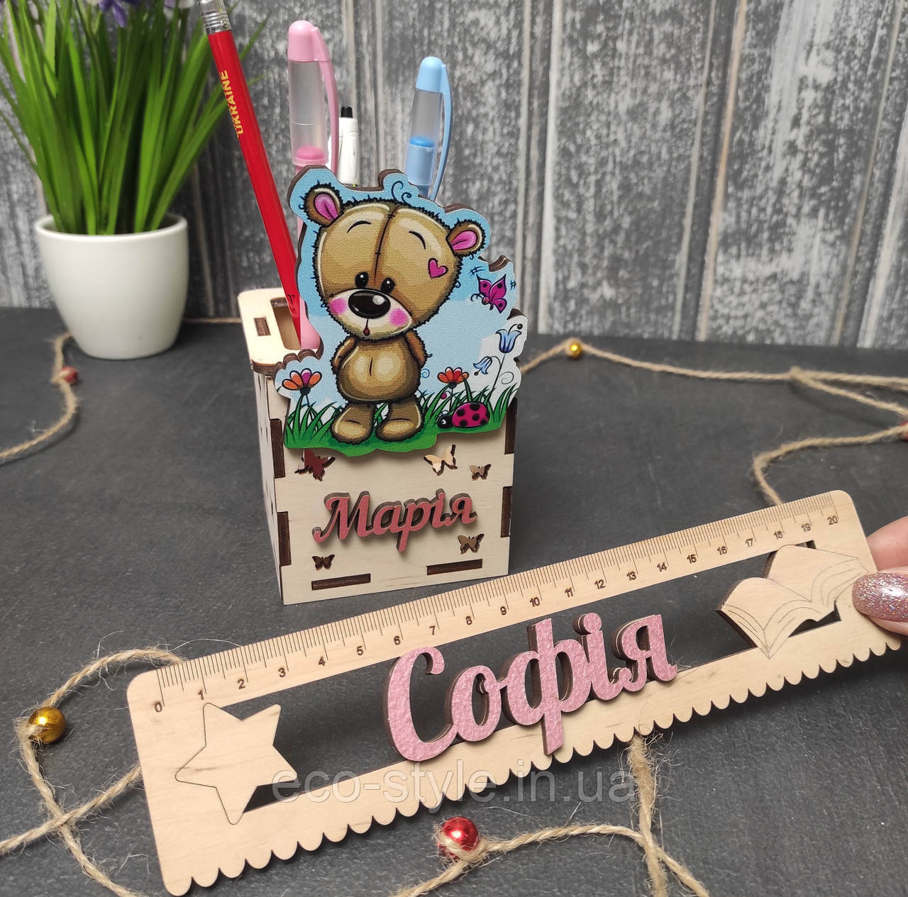 Набір випускника дитячого саду, Набір "Стаканчик + лінійка". Самей подарунок для школяра, фото 1